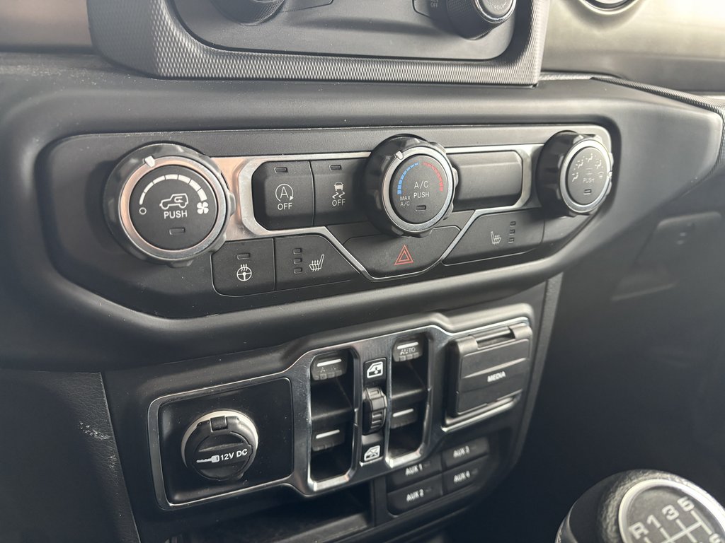 Jeep WRANGLER UNLIMITED Sport 4x4 2019 à Saint-Georges, Québec - 16 - w1024h768px