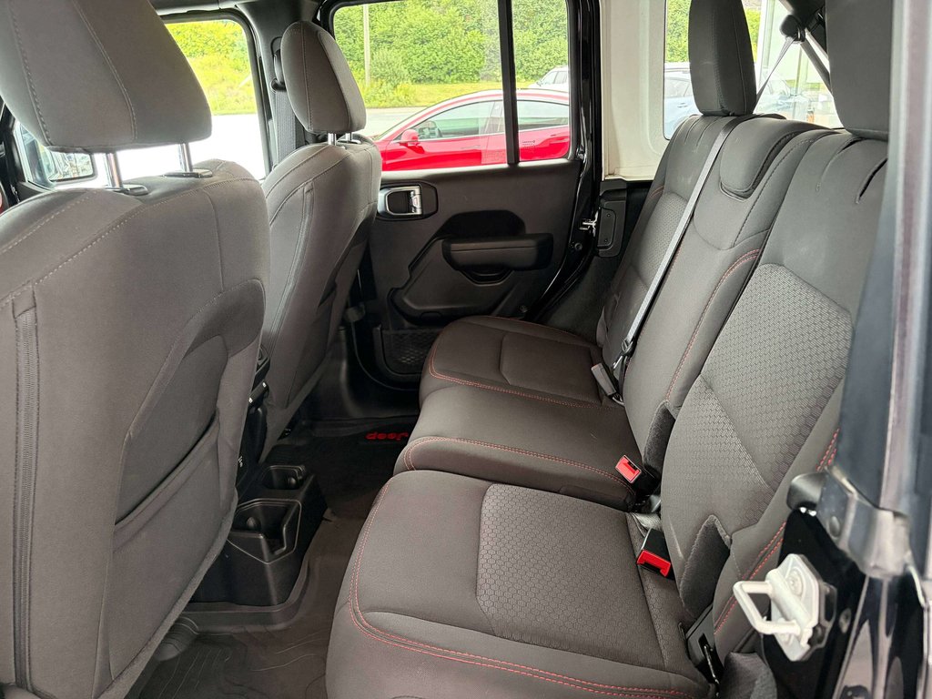 2023 Jeep Wrangler Rubicon in Saint-Georges, Quebec - 18 - w1024h768px