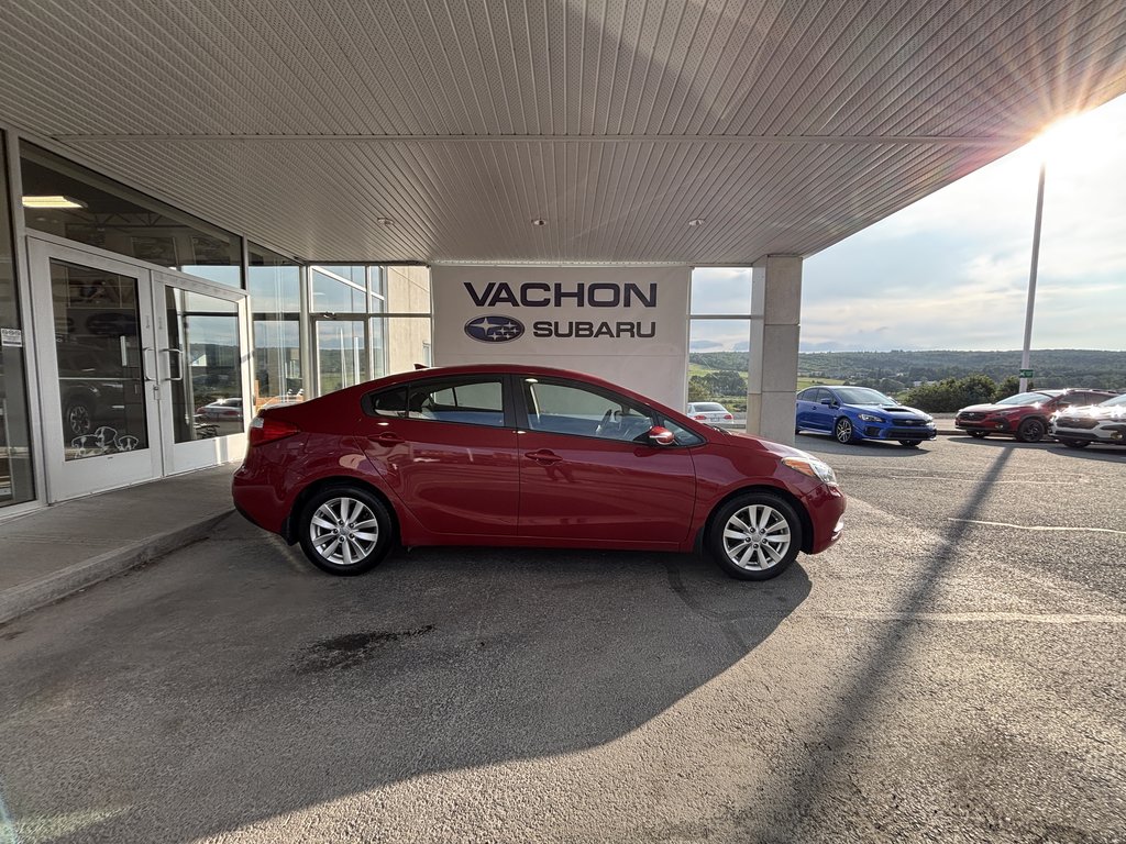 2015 Kia Forte 4dr Sdn Auto LX in Saint-Georges, Quebec - 2 - w1024h768px