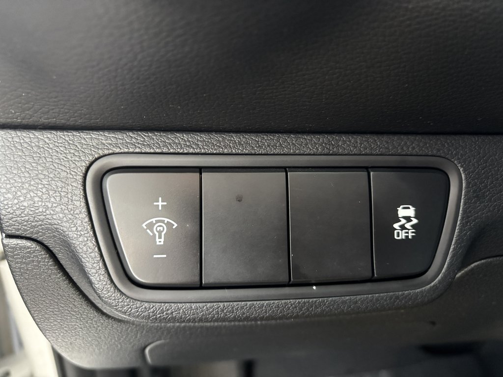 2023 Kia Forte LX IVT in Saint-Georges, Quebec - 18 - w1024h768px