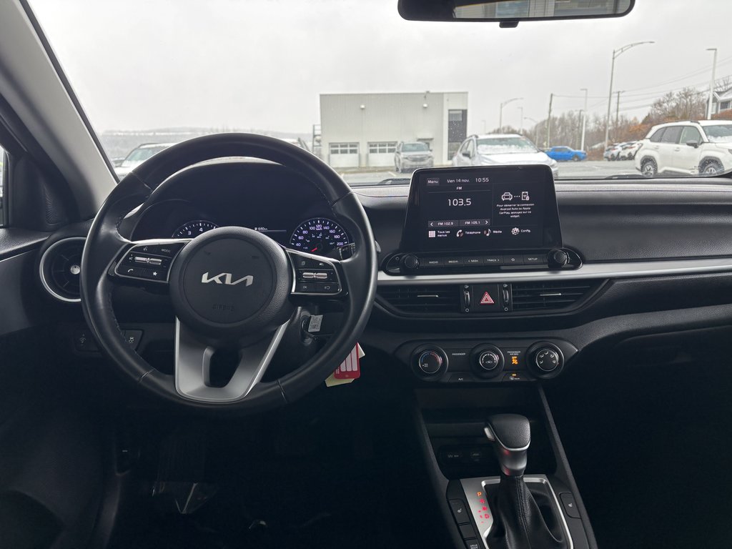 2023 Kia Forte LX IVT in Saint-Georges, Quebec - 9 - w1024h768px