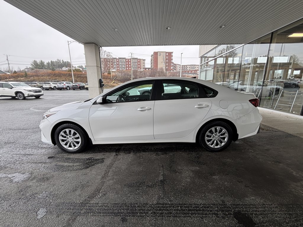 2023 Kia Forte LX IVT in Saint-Georges, Quebec - 6 - w1024h768px