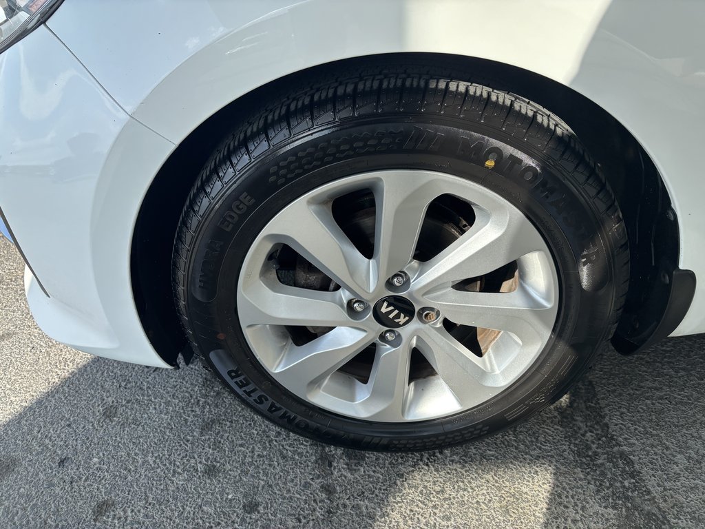 2017 Kia Rio 5dr HB Auto EX Special Edition in Saint-Georges, Quebec - 9 - w1024h768px