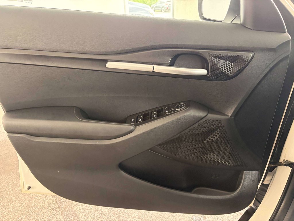 Kia Seltos LX 2022 à Saint-Georges, Québec - 17 - w1024h768px