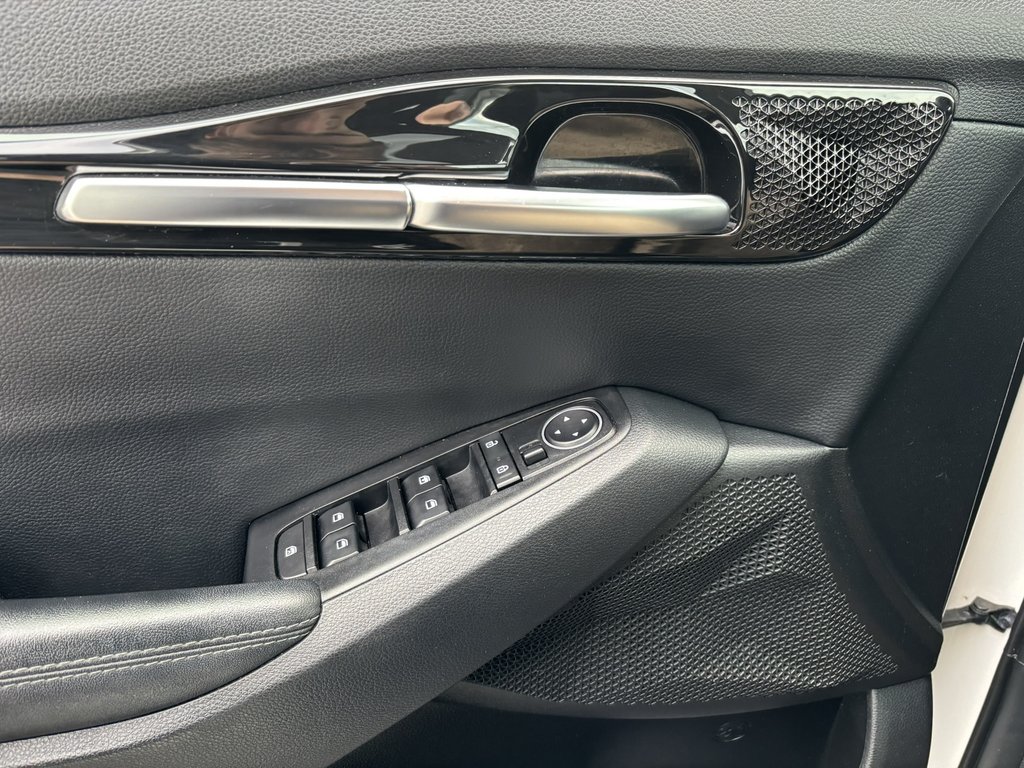 Kia Seltos EX AWD 2023 à Saint-Georges, Québec - 12 - w1024h768px