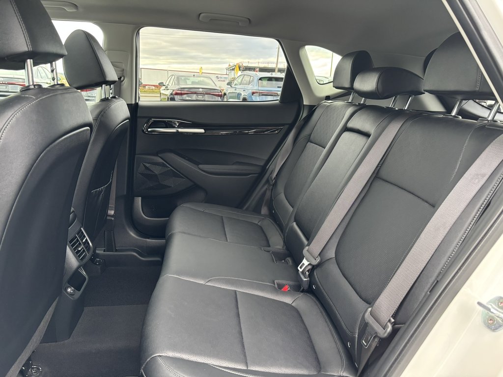 Kia Seltos EX AWD 2023 à Saint-Georges, Québec - 10 - w1024h768px