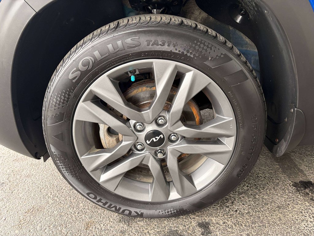Kia Seltos LX 2023 à Saint-Georges, Québec - 9 - w1024h768px