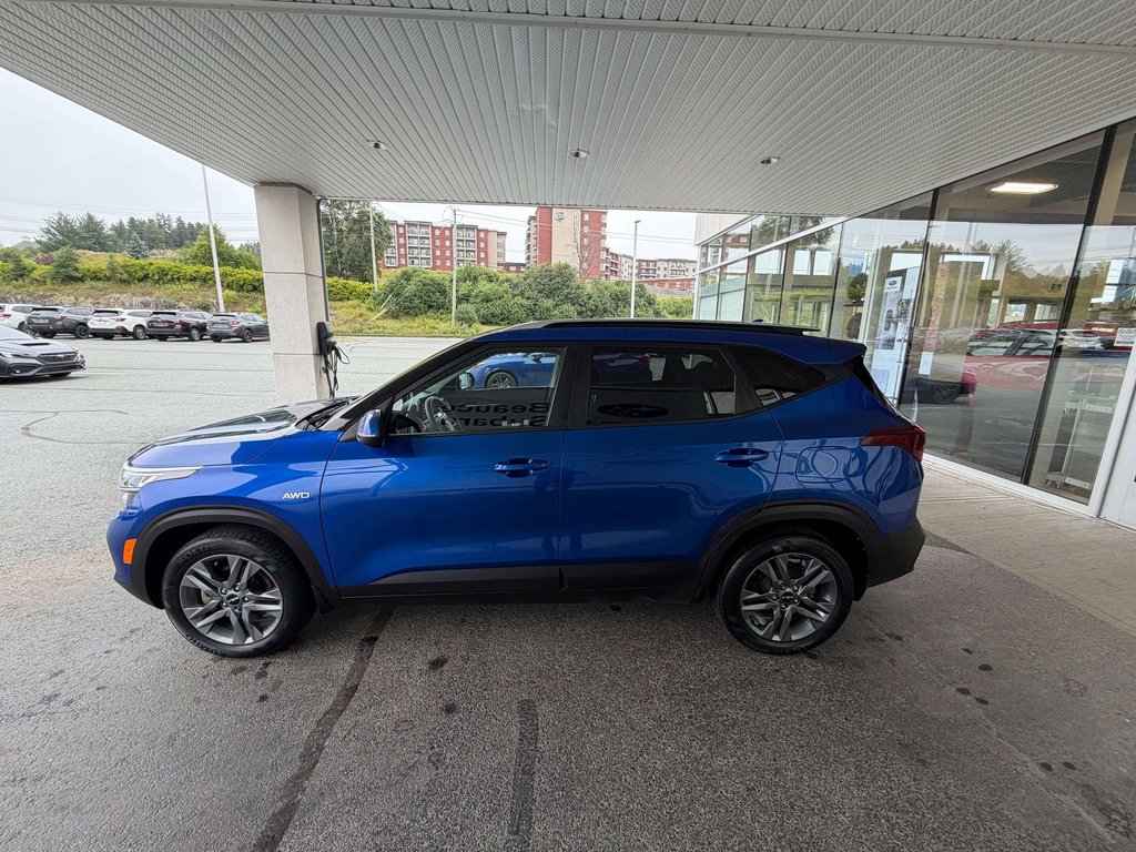Kia Seltos LX 2023 à Saint-Georges, Québec - 6 - w1024h768px