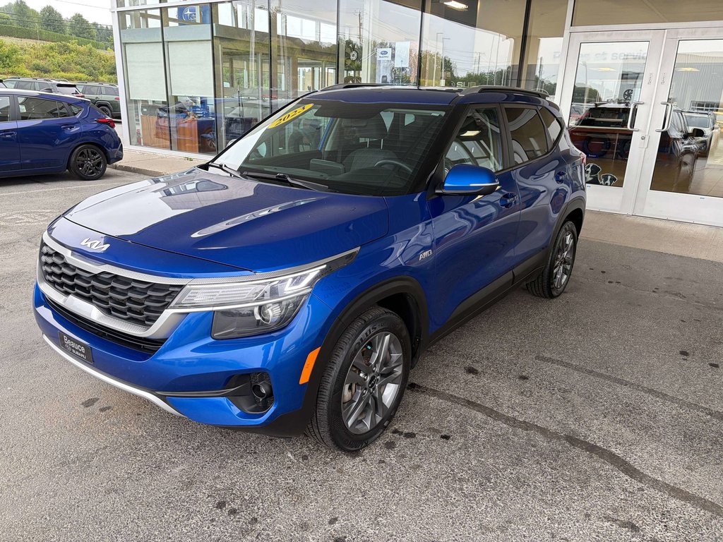 Kia Seltos LX 2023 à Saint-Georges, Québec - 7 - w1024h768px