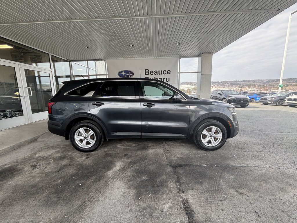 2021 Kia Sorento LX+ AWD in Saint-Georges, Quebec - 2 - w1024h768px