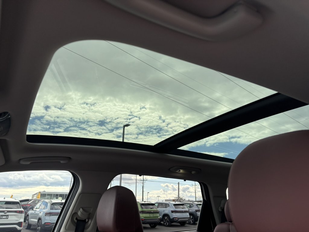2021 Kia Sorento SX AWD w-Burgundy Leather in Saint-Georges, Quebec - 11 - w1024h768px