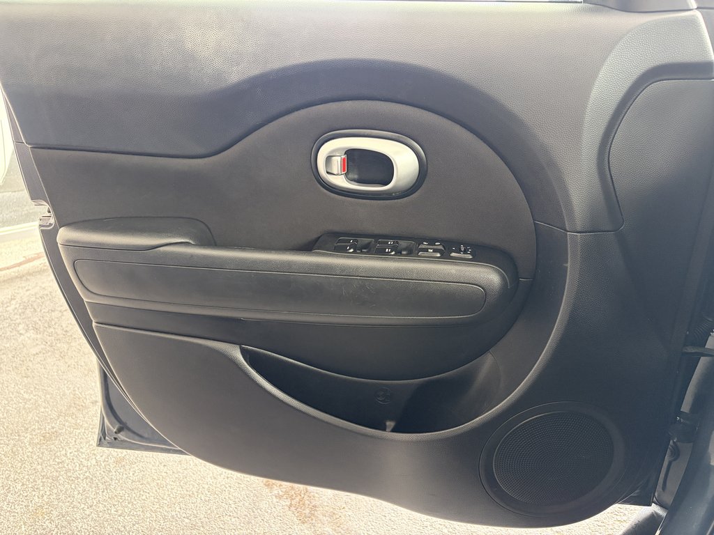 2016 Kia Soul 5dr Wgn Manual LX in Saint-Georges, Quebec - 18 - w1024h768px