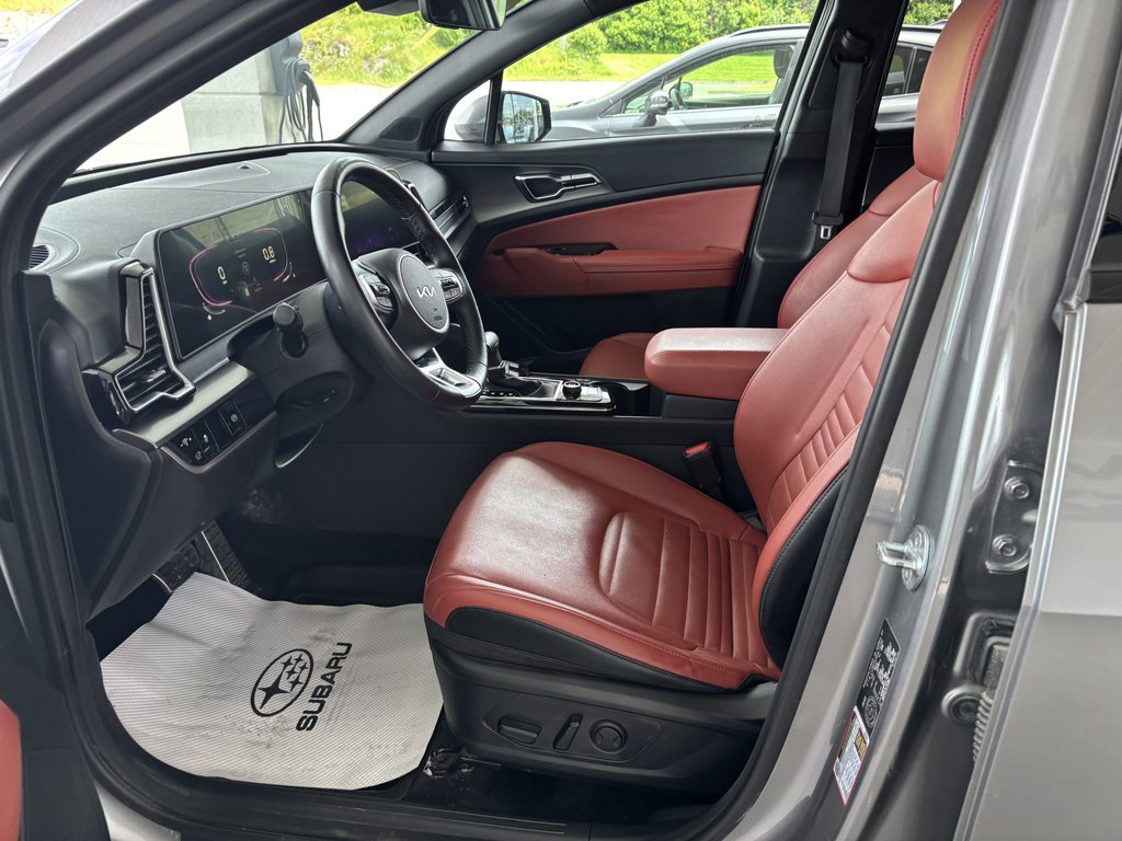 Kia Sportage EX Premium AWD w-Red Interior 2023 à Saint-Georges, Québec - 11 - w1024h768px