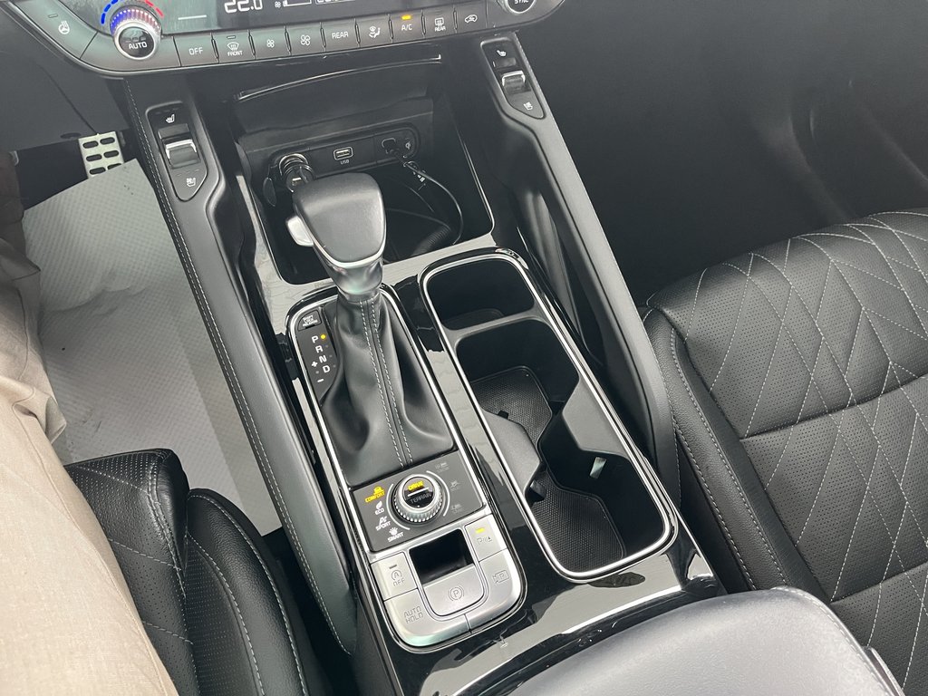 Kia Telluride X-Line AWD 2023 à Saint-Georges, Québec - 13 - w1024h768px