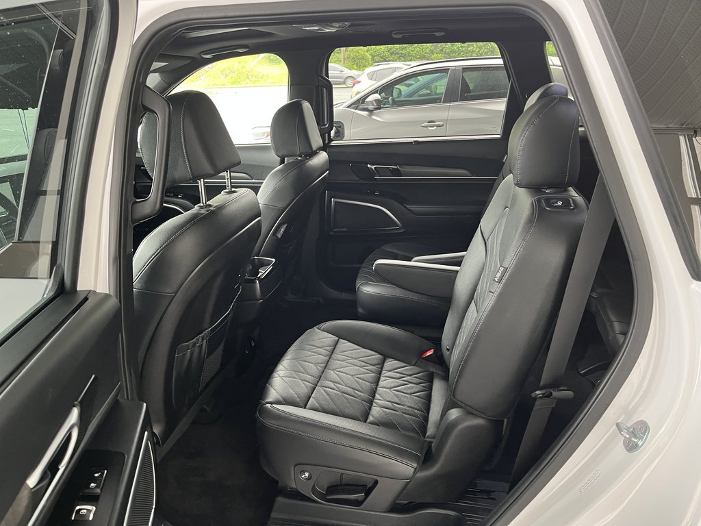 Kia Telluride X-Line AWD 2023 à Saint-Georges, Québec - 19 - w1024h768px