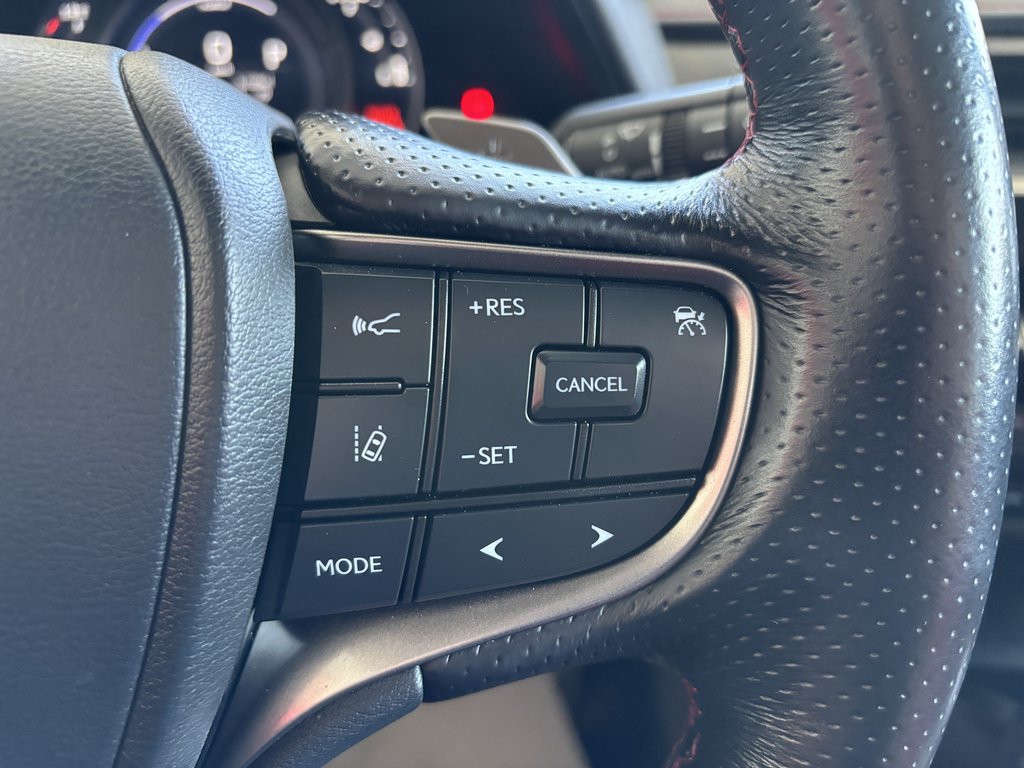 Lexus UX 250h CVT 2022 à Saint-Georges, Québec - 13 - w1024h768px
