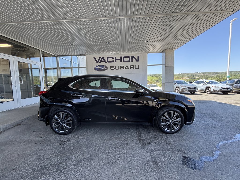 Lexus UX 250h CVT 2022 à Saint-Georges, Québec - 2 - w1024h768px