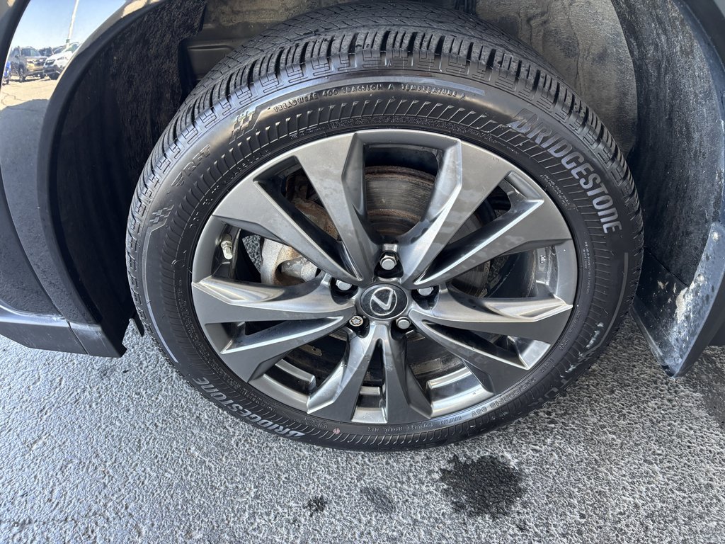 Lexus UX 250h CVT 2022 à Saint-Georges, Québec - 9 - w1024h768px