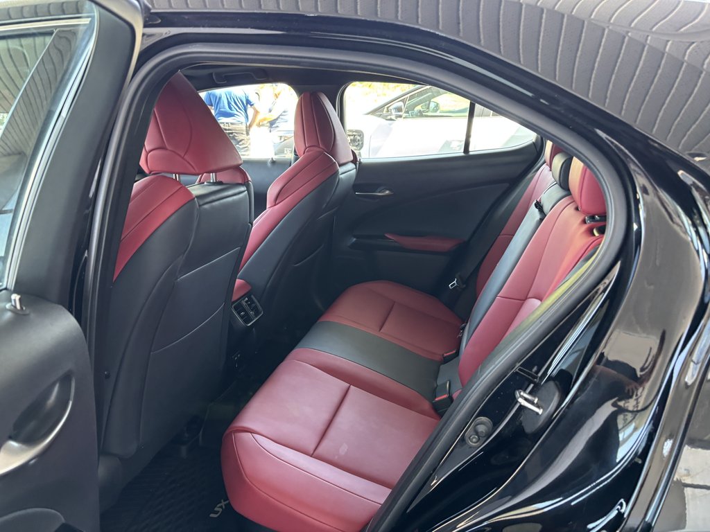 Lexus UX 250h CVT 2022 à Saint-Georges, Québec - 22 - w1024h768px