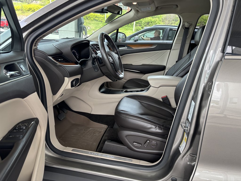 Lincoln MKC AWD 4dr Select 2017 à Saint-Georges, Québec - 11 - w1024h768px