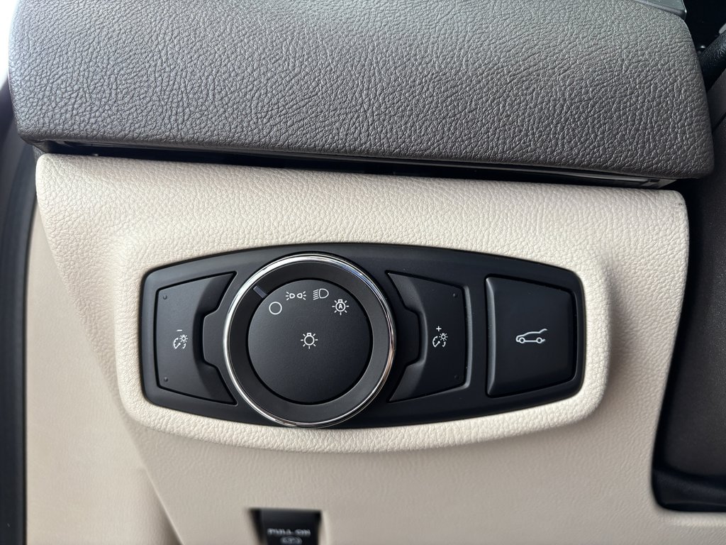 Lincoln MKC AWD 4dr Select 2017 à Saint-Georges, Québec - 18 - w1024h768px