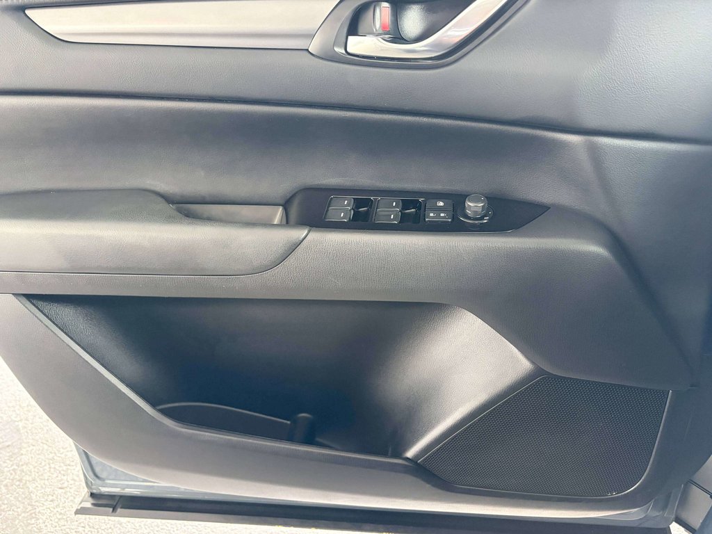 2023 Mazda CX-5 GS in Saint-Georges, Quebec - 17 - w1024h768px