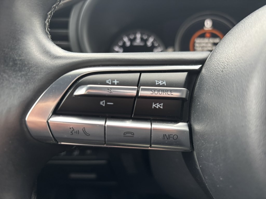 2019 Mazda 3 Sport GS Auto i-ACTIV AWD in Saint-Georges, Quebec - 13 - w1024h768px