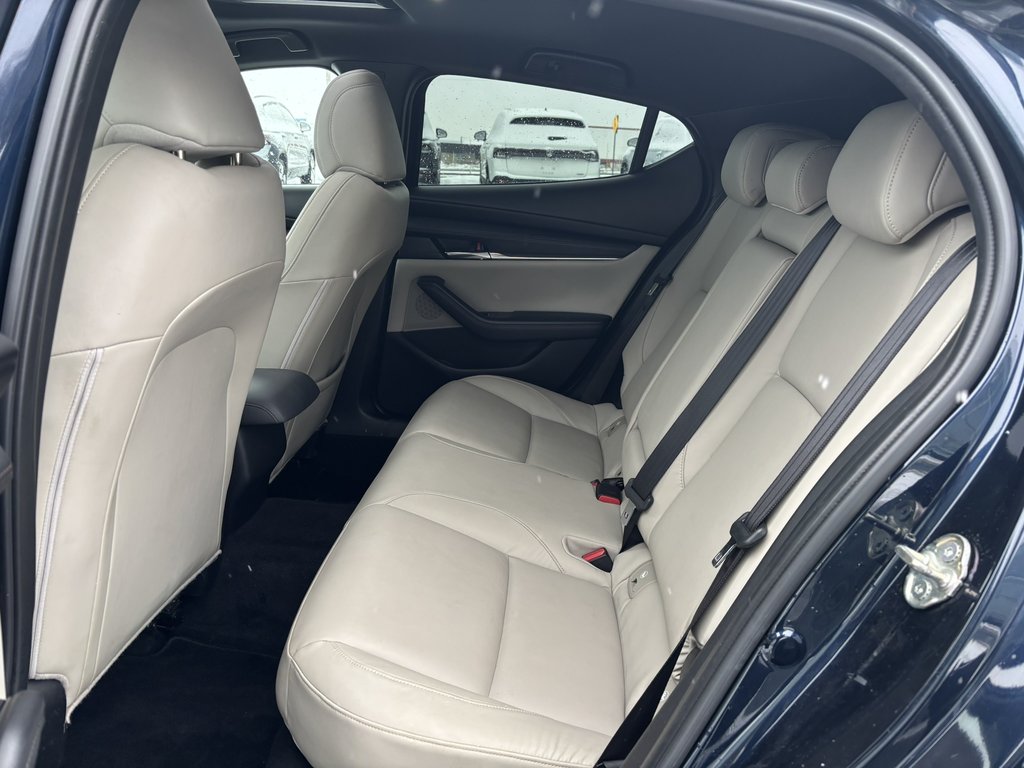 2019 Mazda 3 Sport GS Auto i-ACTIV AWD in Saint-Georges, Quebec - 9 - w1024h768px