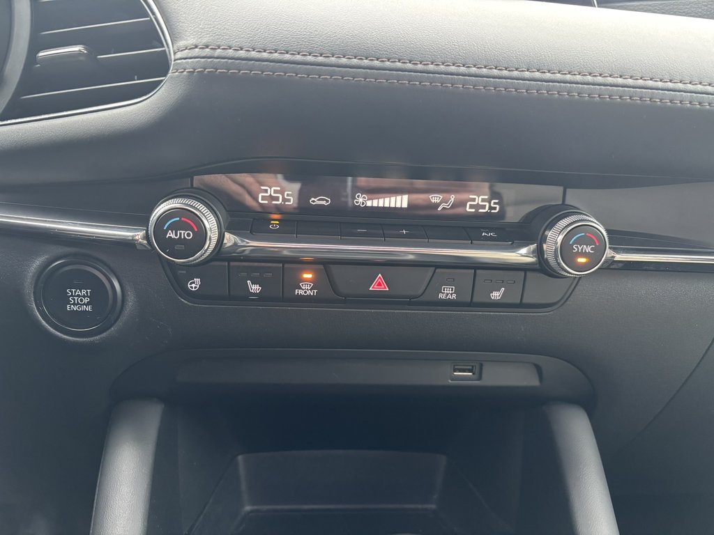 2019 Mazda 3 Sport GS Auto i-ACTIV AWD in Saint-Georges, Quebec - 16 - w1024h768px