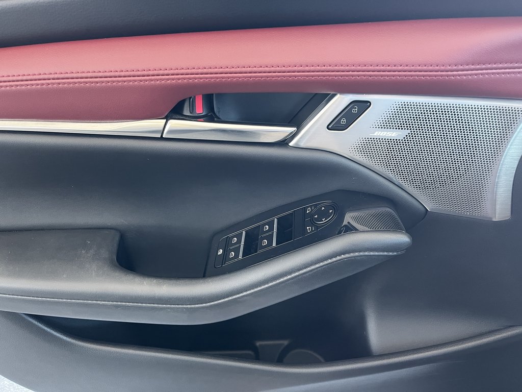 2023 Mazda 3 Sport GT w-Turbo Auto i-ACTIV AWD in Saint-Georges, Quebec - 17 - w1024h768px