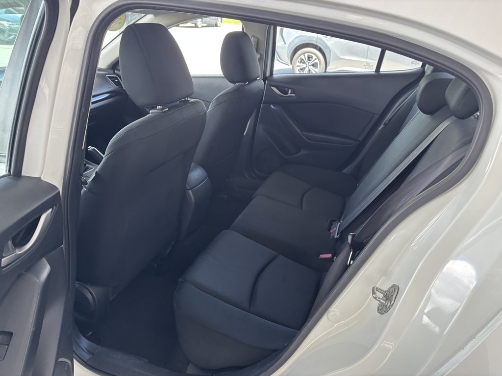 2015 Mazda 3 4dr Sdn Man GX in Saint-Georges, Quebec - 18 - w1024h768px