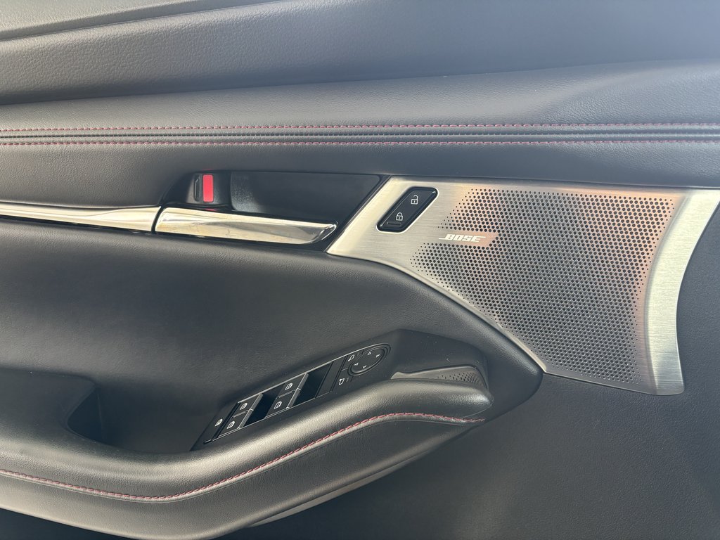 2022 Mazda 3 GT Auto i-ACTIV AWD in Saint-Georges, Quebec - 19 - w1024h768px