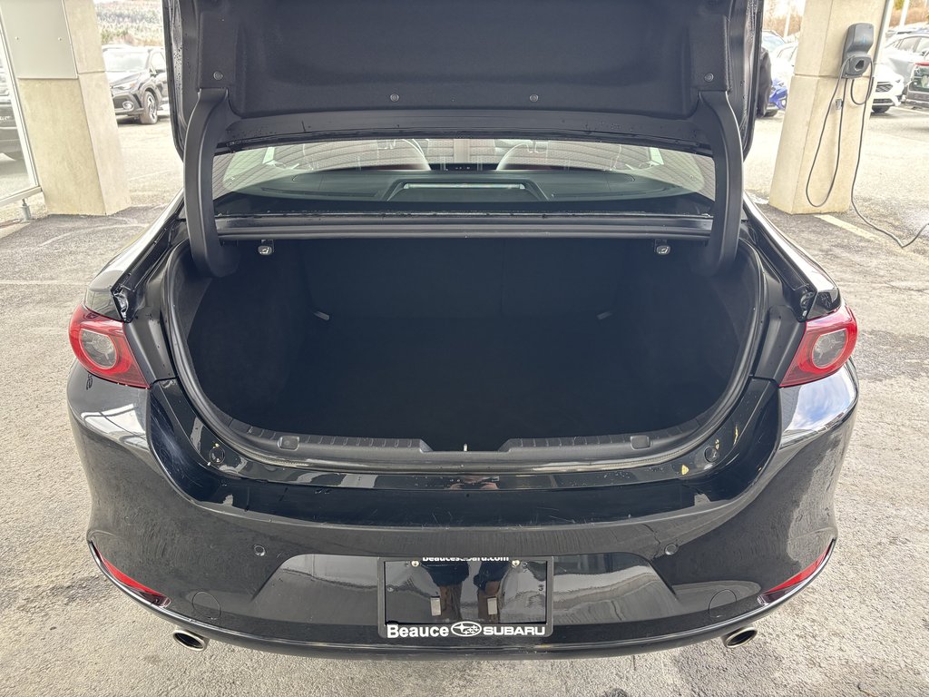 2022 Mazda 3 GT Auto i-ACTIV AWD in Saint-Georges, Quebec - 23 - w1024h768px
