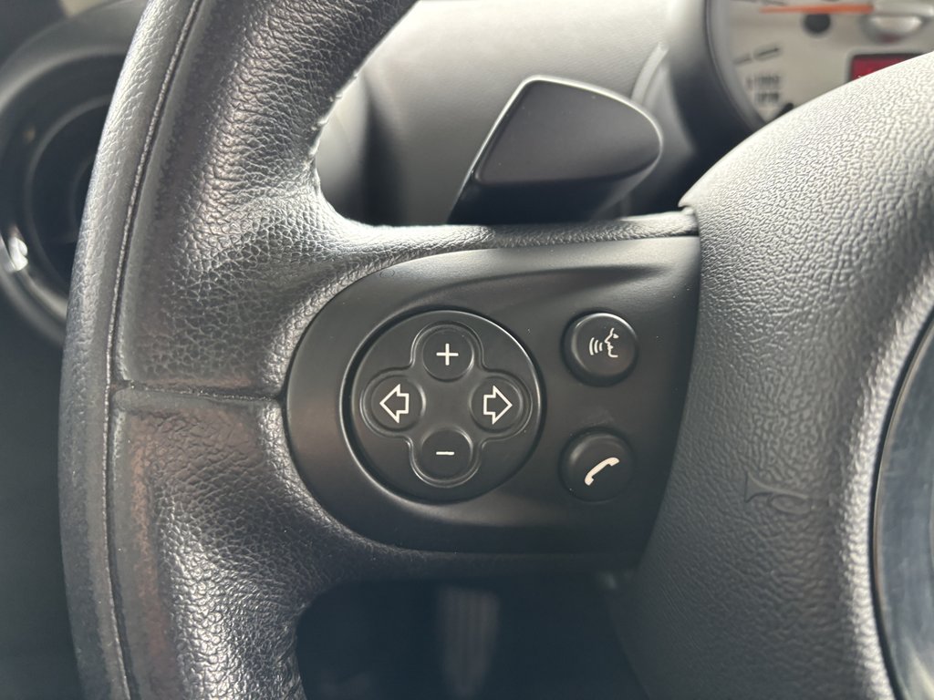 2014 MINI Cooper Countryman ALL4 4dr S in Saint-Georges, Quebec - 17 - w1024h768px