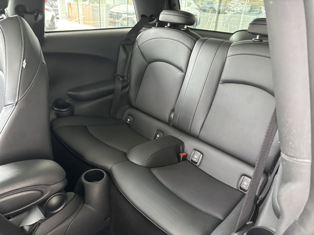 2015 MINI Cooper Hardtop 3dr HB in Saint-Georges, Quebec - 19 - w1024h768px