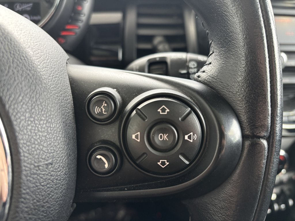 2015 MINI Cooper Hardtop 3dr HB in Saint-Georges, Quebec - 12 - w1024h768px
