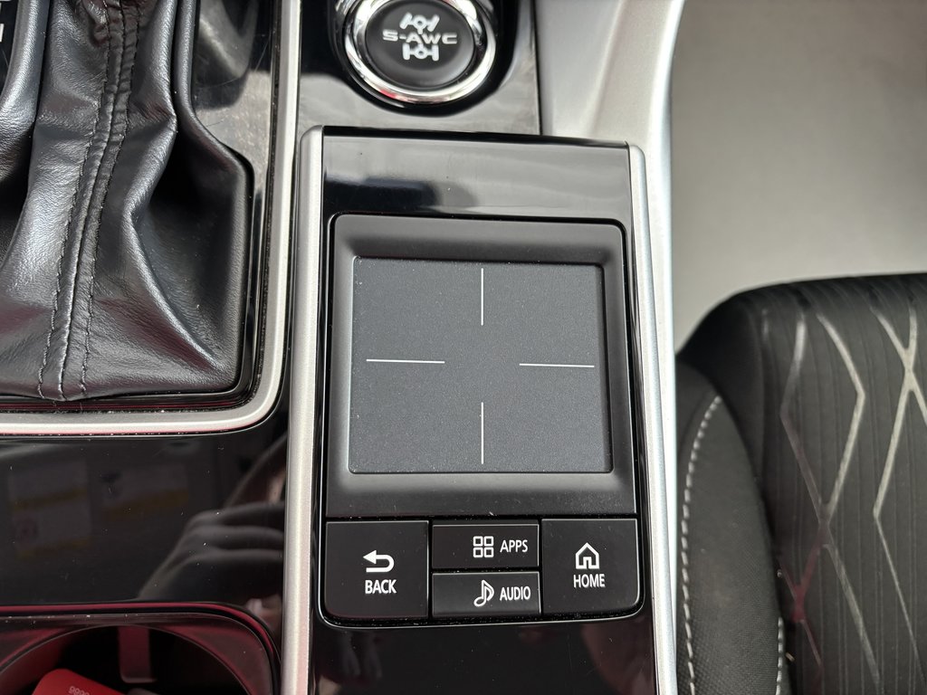 2019 Mitsubishi ECLIPSE CROSS SE w-Tech Pkg S-AWC in Saint-Georges, Quebec - 18 - w1024h768px