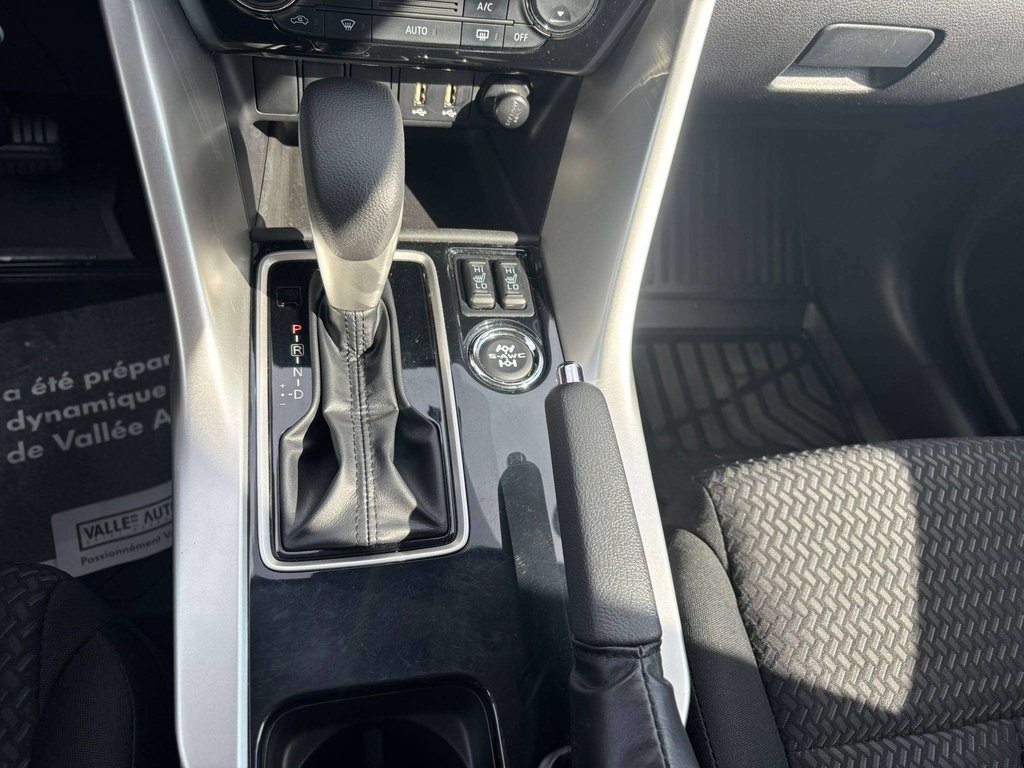 2022 Mitsubishi Eclipse Cross ES in Saint-Georges, Quebec - 13 - w1024h768px