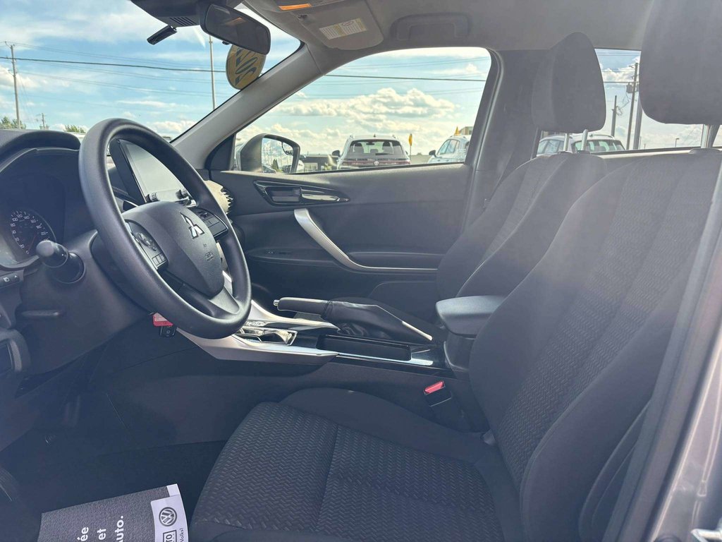 2022 Mitsubishi Eclipse Cross ES in Saint-Georges, Quebec - 7 - w1024h768px