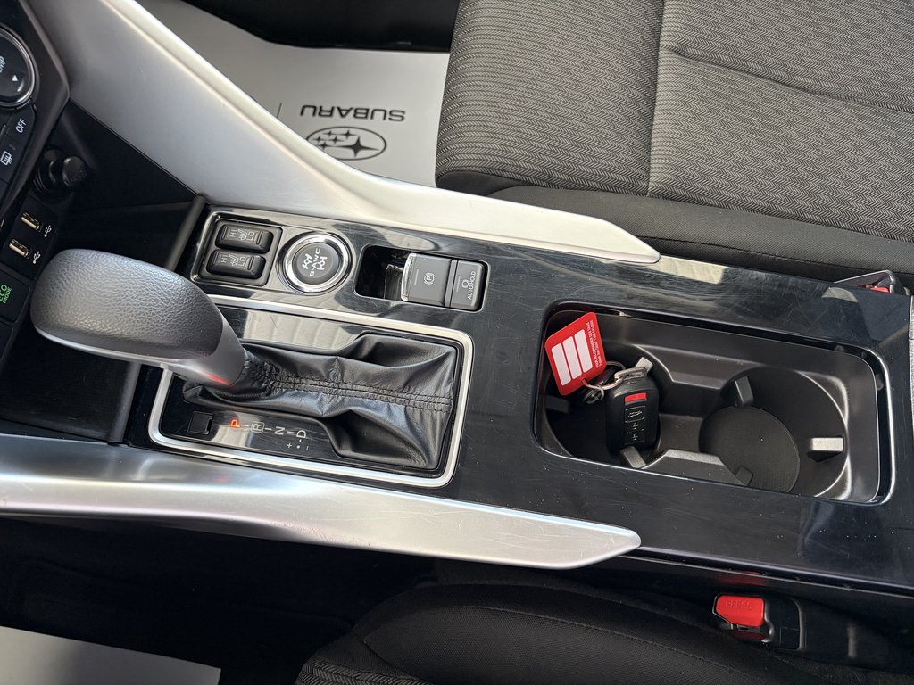 2024 Mitsubishi Eclipse Cross SE S-AWC in Saint-Georges, Quebec - 12 - w1024h768px