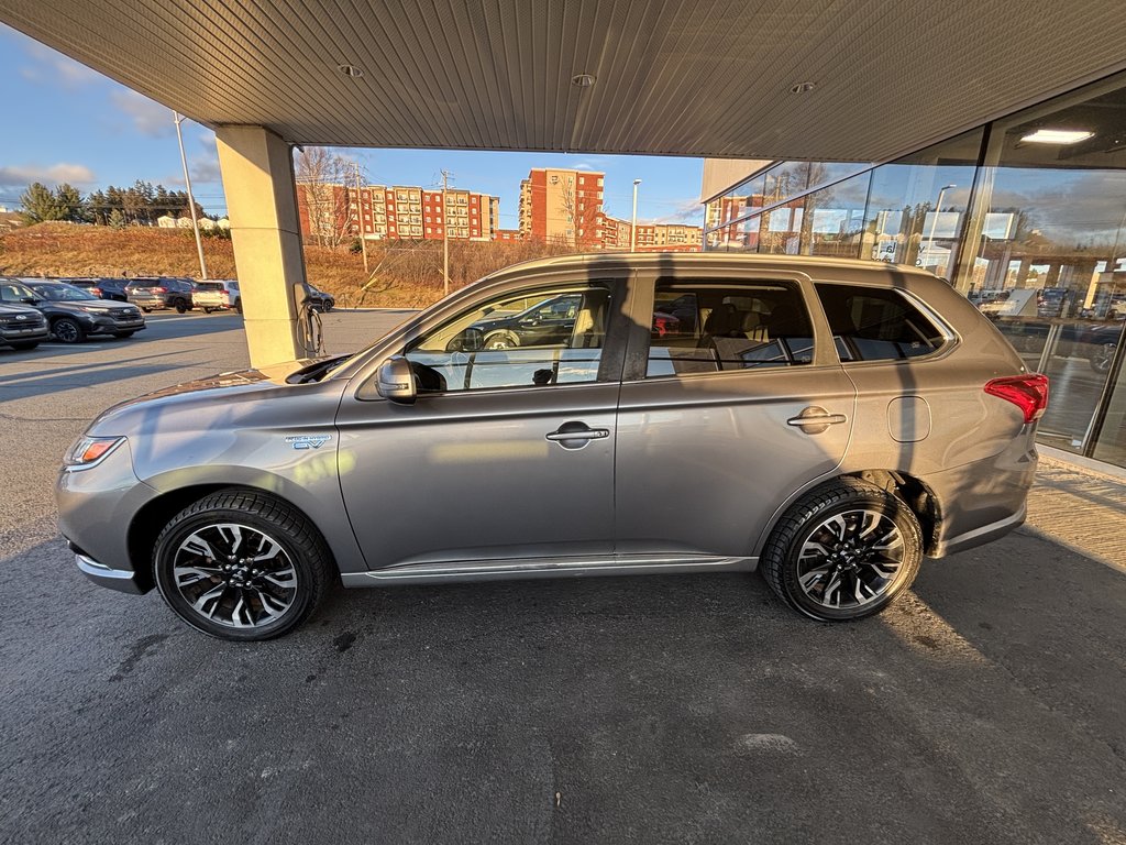 OUTLANDER PHEV SE S-AWC 2018 à Saint-Georges, Québec - 6 - w1024h768px