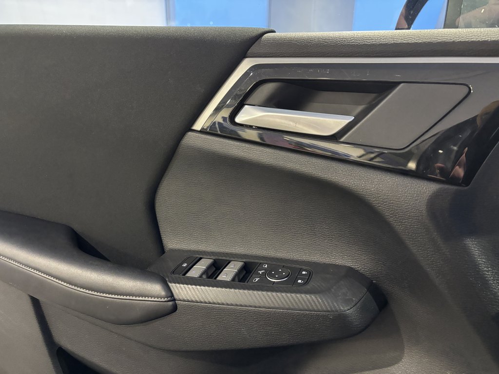 2025 Mitsubishi Outlander PHEV SE S-AWC in Saint-Georges, Quebec - 20 - w1024h768px