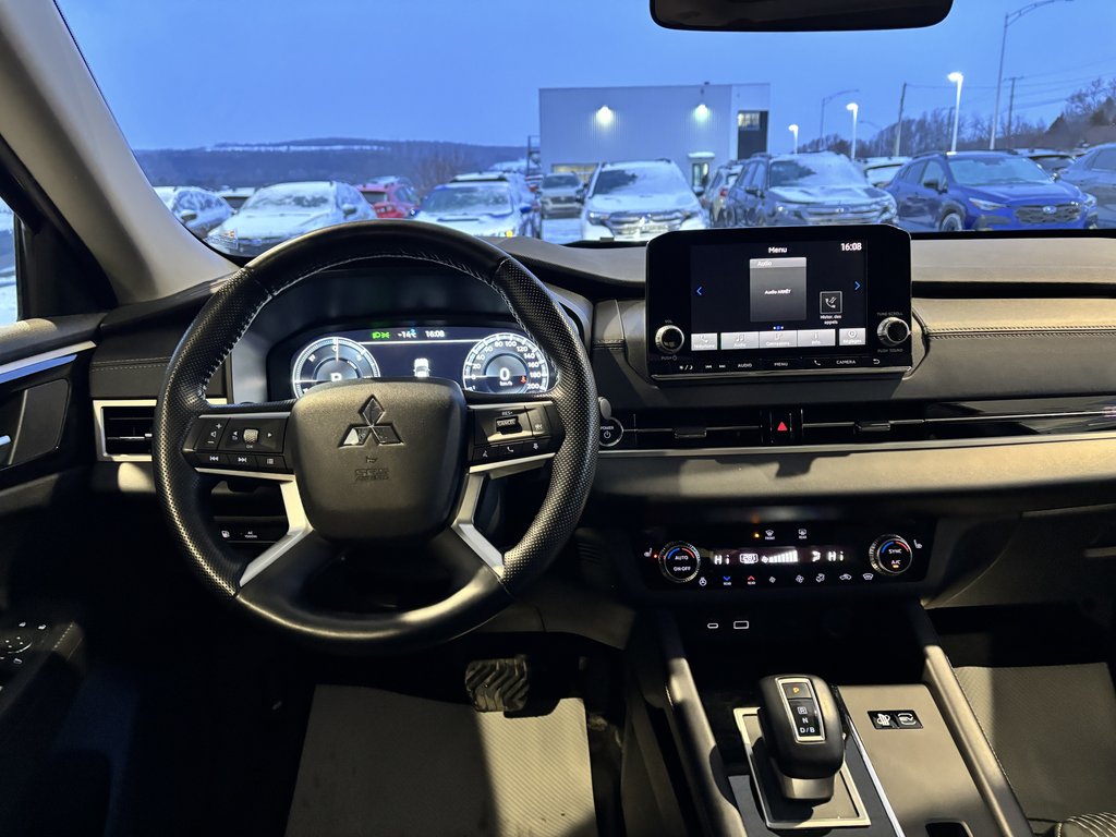 2025 Mitsubishi Outlander PHEV SE S-AWC in Saint-Georges, Quebec - 10 - w1024h768px