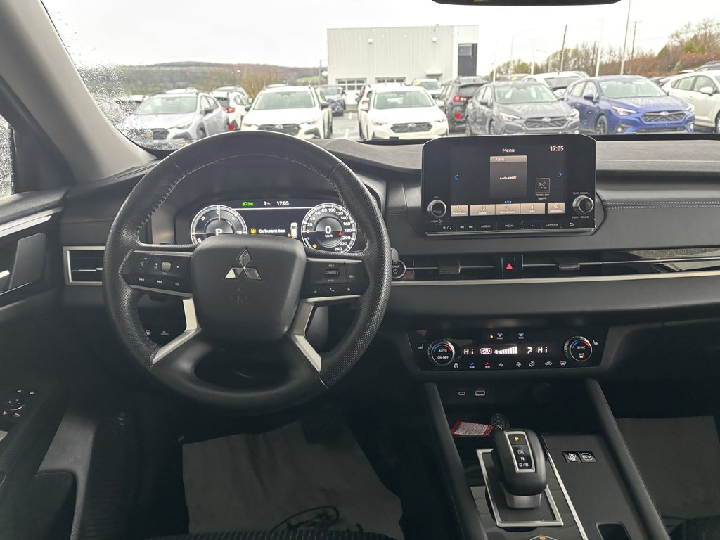 2025 Mitsubishi Outlander PHEV SE S-AWC in Saint-Georges, Quebec - 10 - w1024h768px