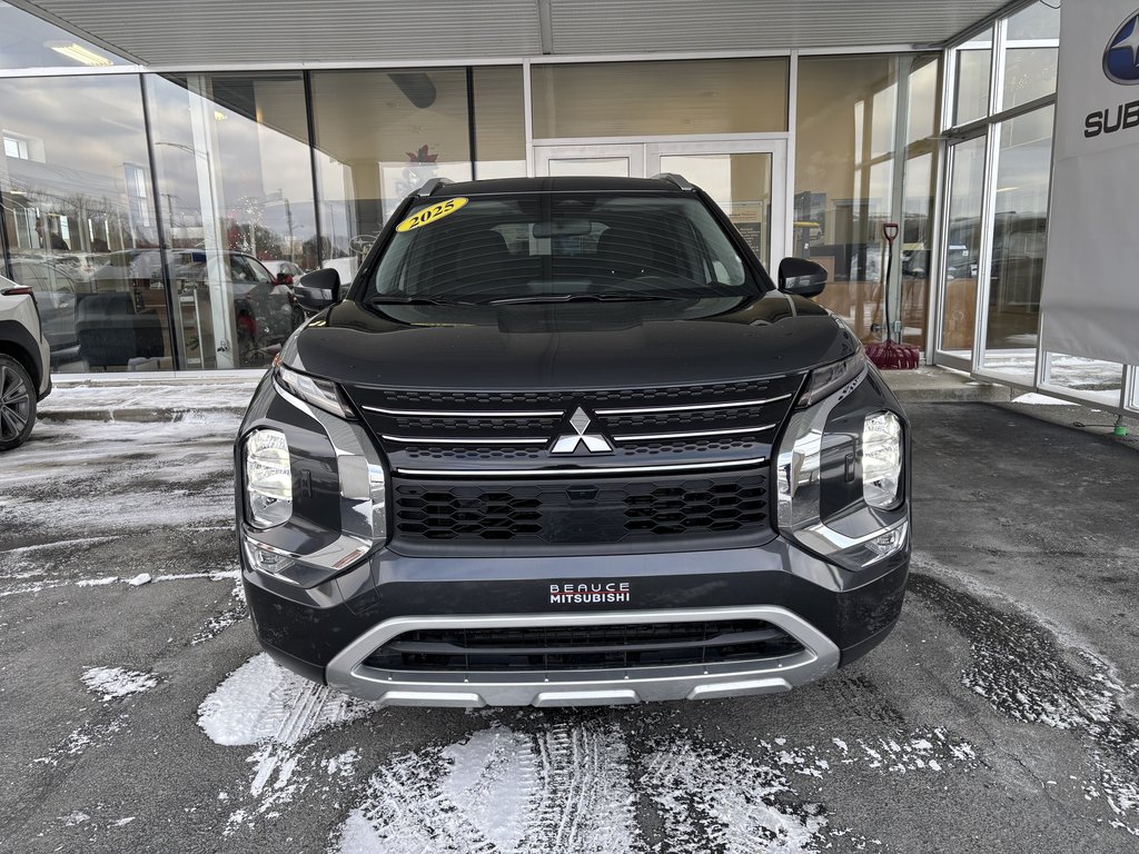 Mitsubishi Outlander PHEV SE S-AWC 2025 à Saint-Georges, Québec - 8 - w1024h768px