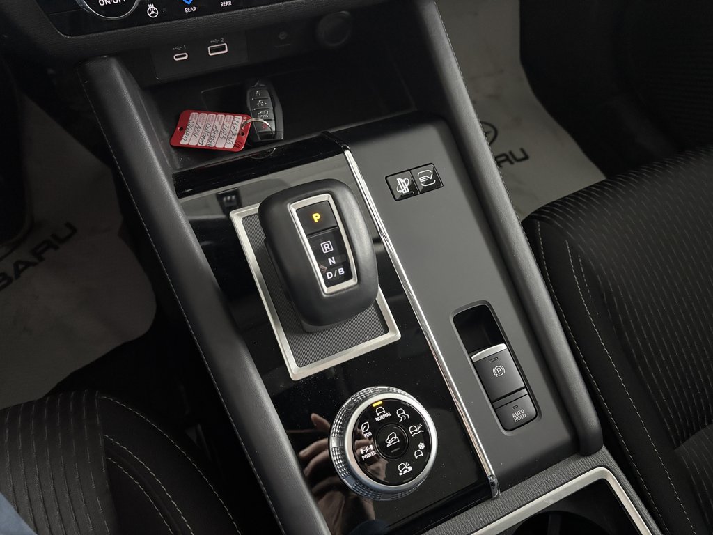 2025 Mitsubishi Outlander PHEV SE S-AWC in Saint-Georges, Quebec - 18 - w1024h768px