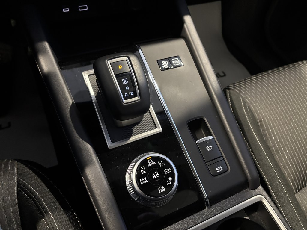 2025 Mitsubishi Outlander PHEV SE S-AWC in Saint-Georges, Quebec - 18 - w1024h768px