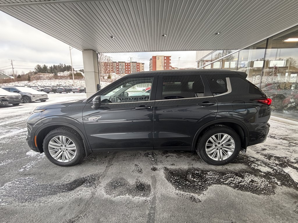 Mitsubishi Outlander PHEV SE S-AWC 2025 à Saint-Georges, Québec - 6 - w1024h768px
