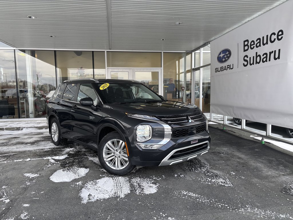 Mitsubishi Outlander PHEV SE S-AWC 2025 à Saint-Georges, Québec - 1 - w1024h768px