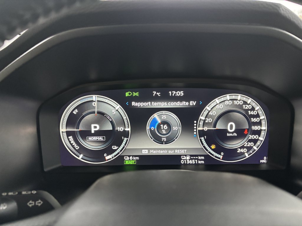 2025 Mitsubishi Outlander PHEV SE S-AWC in Saint-Georges, Quebec - 12 - w1024h768px